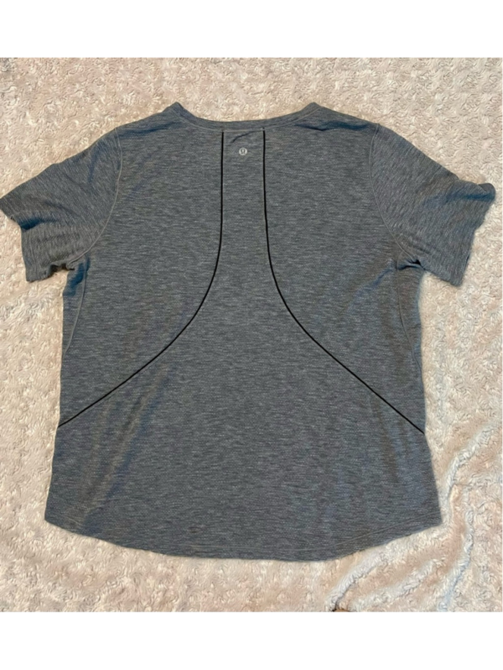 Lululemon Women’s Long Distance Short Sleeve Top, Approx Size 12